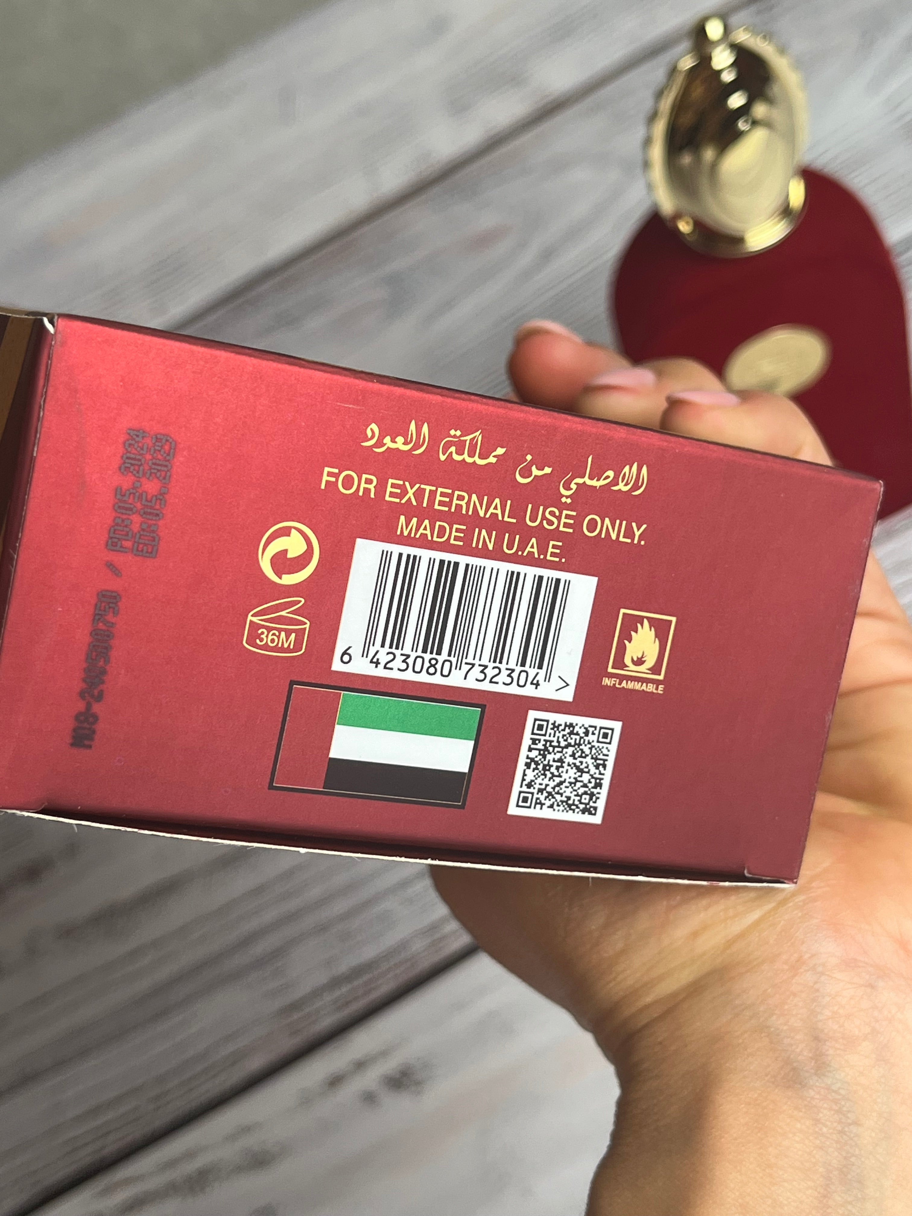 Cofanetto trio THURAYA ❤️💜🌸– 3 profumi vellutati + il tuo nome in arabo e dedica personalizzata, brilla in grande 😍