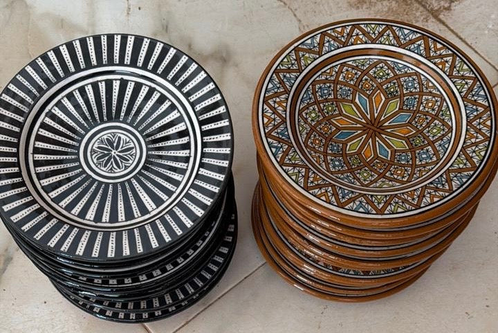 Piatto artigianale dipinto a mano in Marocco