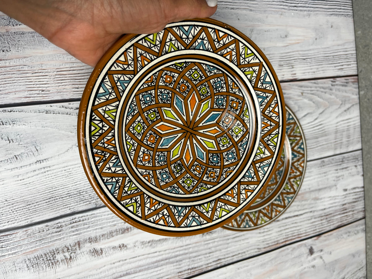 Piatto artigianale dipinto a mano in Marocco