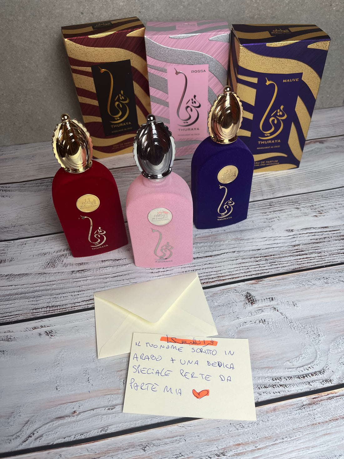 Cofanetto trio THURAYA ❤️💜🌸– 3 profumi vellutati + il tuo nome in arabo e dedica personalizzata, brilla in grande 😍